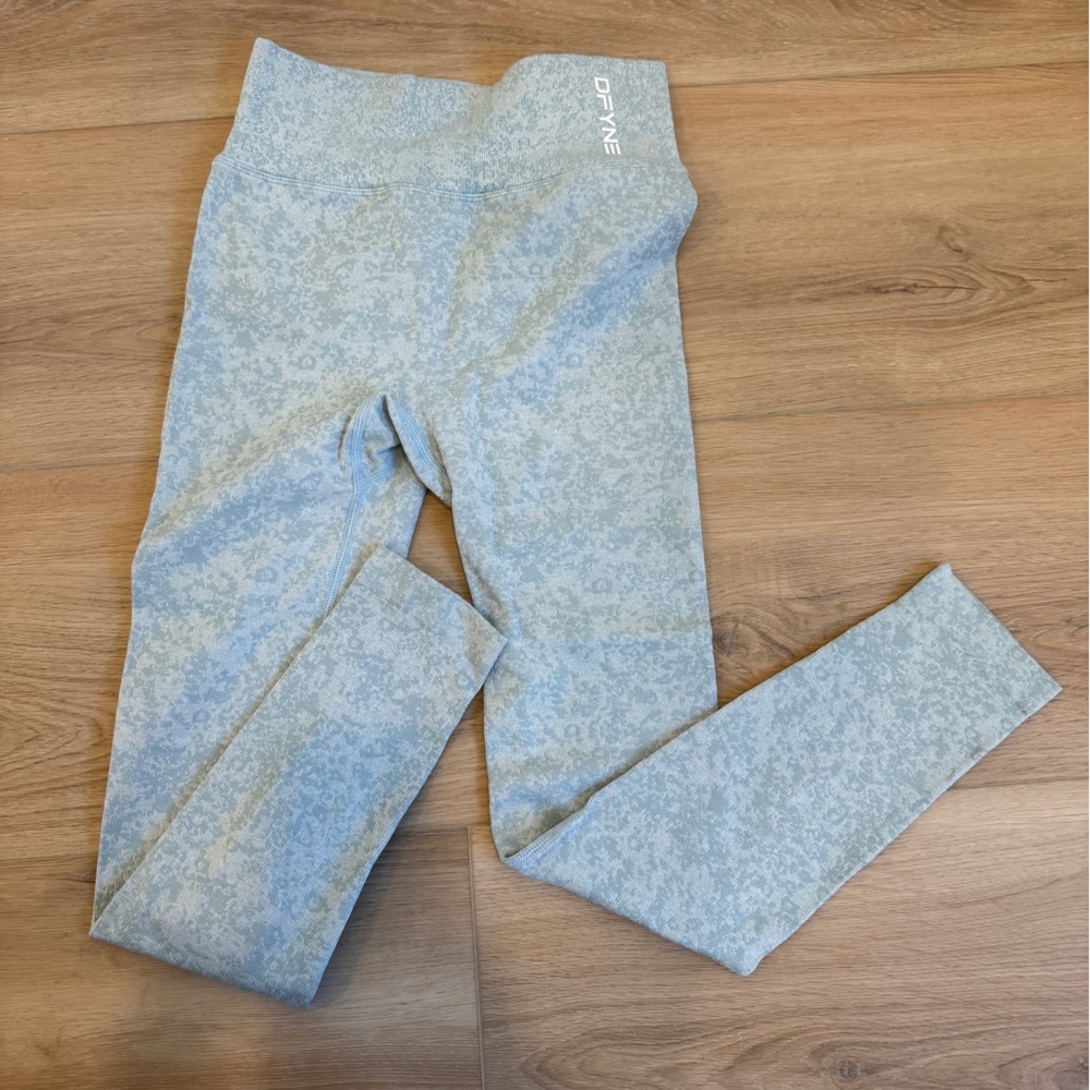 DFYNE light blue leggings S